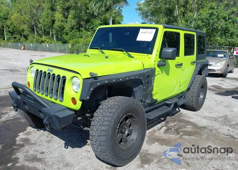 2013 Jeep Wrangler Unlimited Sport z USA, uszkodzony, nr VIN 1C4BJWDG3DL553102